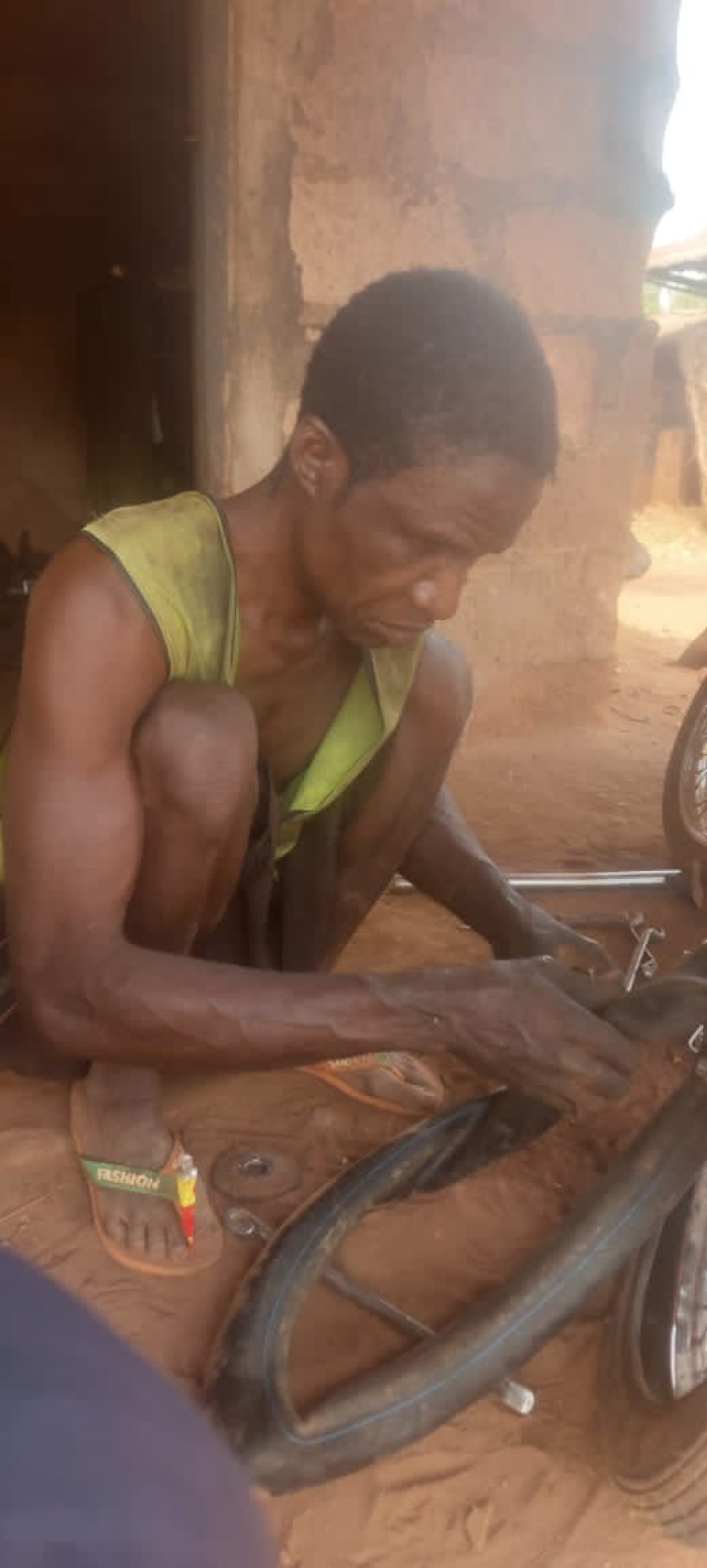 Meet Paul Emeka, The Blind Motorcycle Mechanic, Who Says He Never Liked Begging