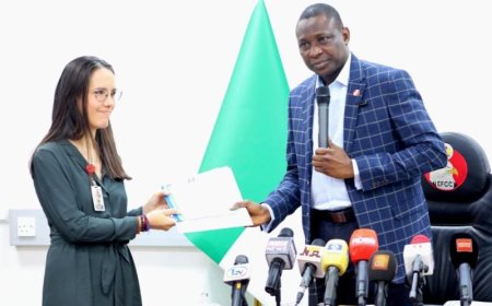 EFCC Hands Over $132,362.43,  N78,566,324.81 to Foreign Victims of Fraud