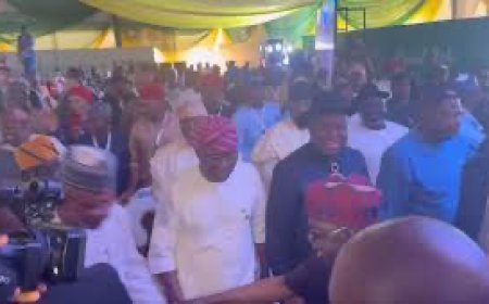 Tinubu Snubs Gov Sanwo-Olu At Inauguration Of Lagos-Calabar Coastal Highway