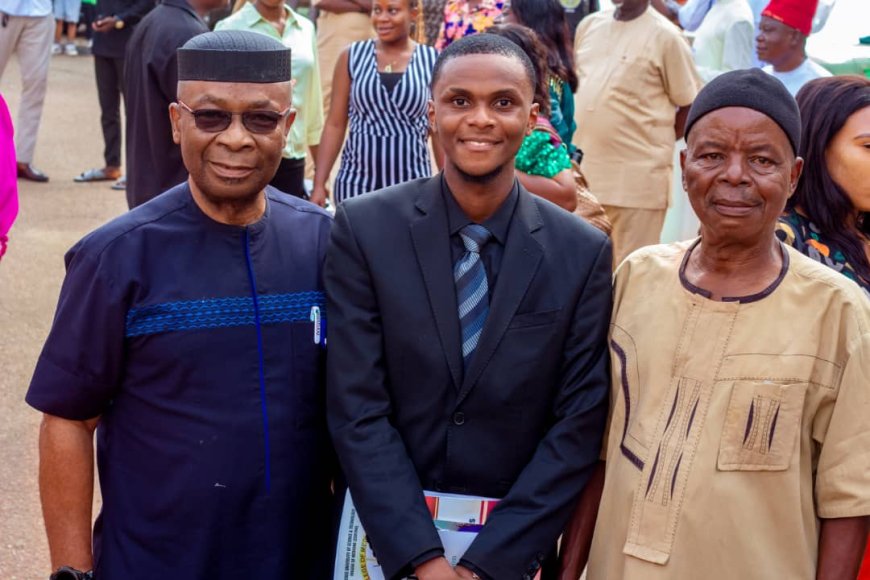 33 New Doctors Take Hippocrattics Oath At Enugu State University of Science and Technology