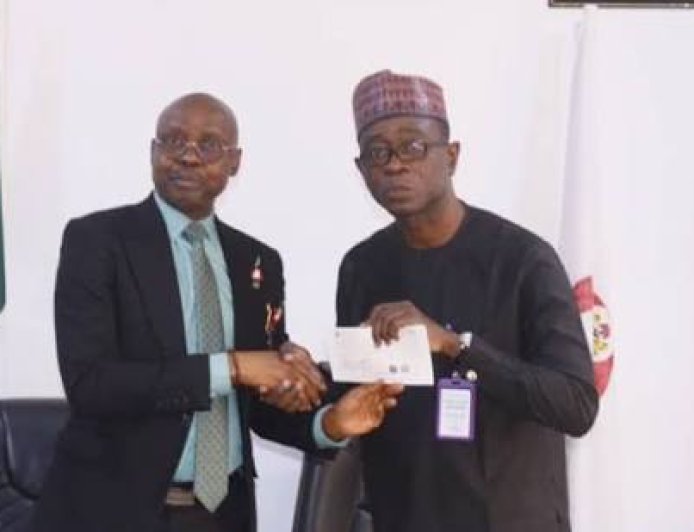 EFCC Hands  Over N104.1m Recovered Fund to Niger State Government