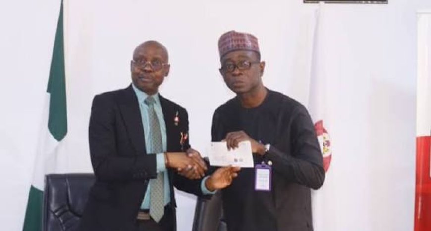 EFCC Hands  Over N104.1m Recovered Fund to Niger State Government