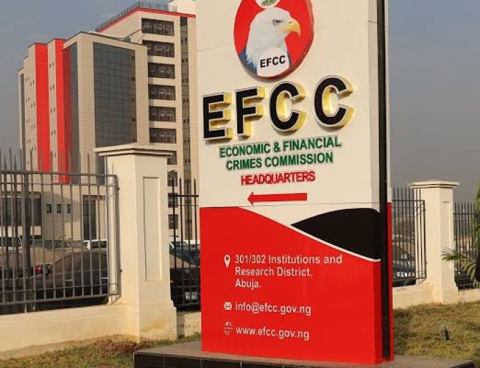 EFCC Hands over N96.5million to Victims of Ponzi  Scheme in Enugu