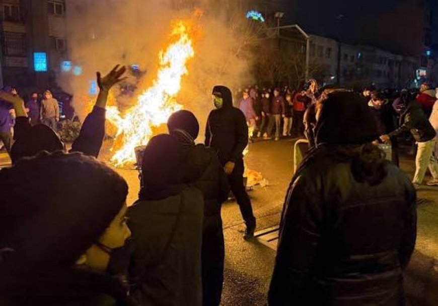 Death toll from Iranian protests surpasses 2,000, activists say, as chaos recalls 1979 revolution