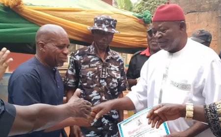 Security: Enugu Govt Honours Retiring Neighbourhood Watch Commander, Anselem Odo, With Certificate Of Recognition, Describes him as Akpo Aza 