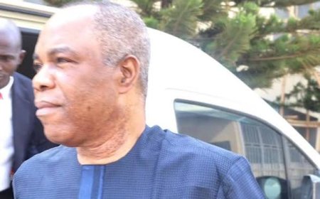 Alleged N15.6bn Fraud:   EFCC Presents First Witness against former Skye Bank Chair, Tunde Ayeni