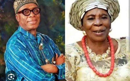 Jonathan Condoles with Amaechi over Mother's Passing