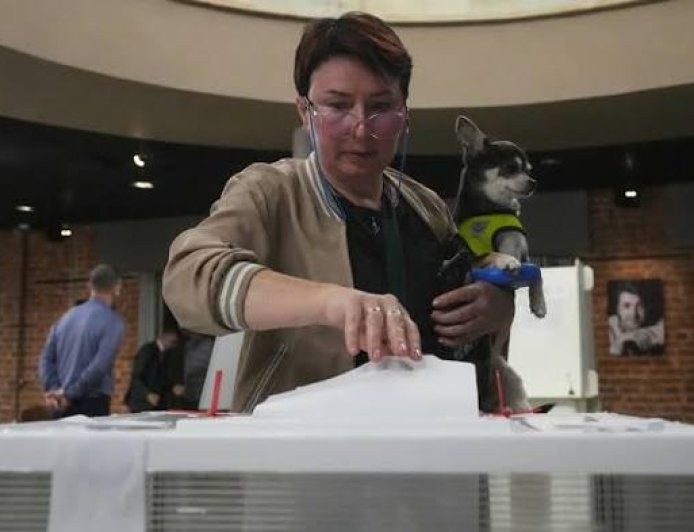 Early results show Russia’s main Kremlin party dominating tightly controlled parliamentary vote