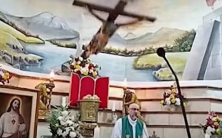 Tragedy As Falling Crucifix Crushes Catholic Priest During Live Mass In Ecuador